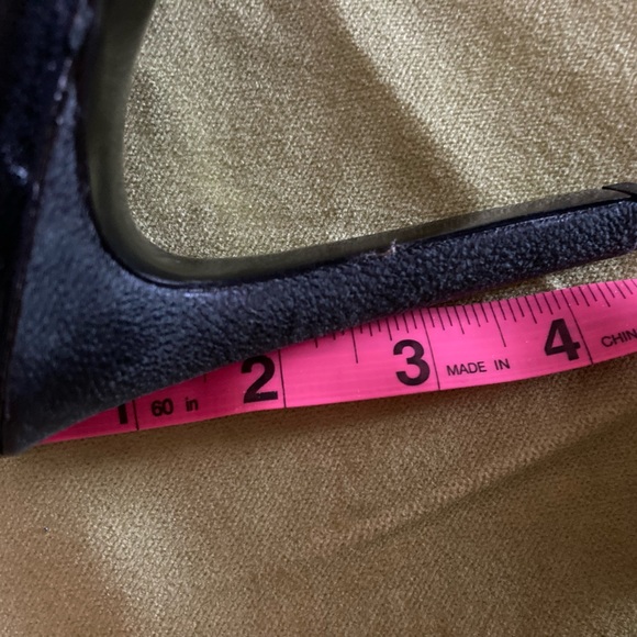 FABULOUSLY CUTE SANDALS!!!! - Picture 5 of 5